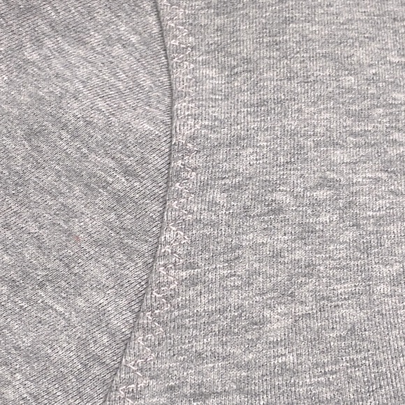 FL&L Heather Gray Embroidered Fuzzy Roomy Alex Sweatshirt Medium Like New - Picture 12 of 14